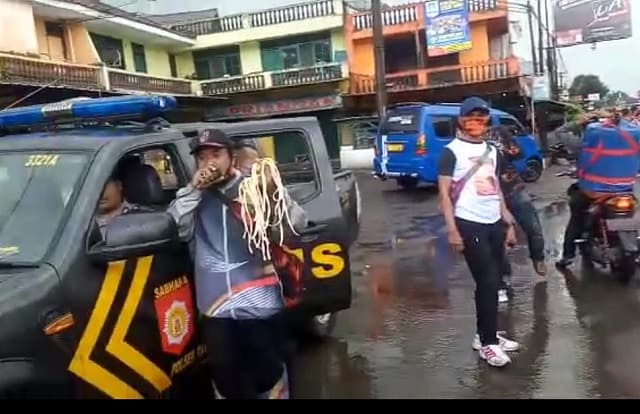 PAC Pemuda Pancasila Bagikan Masker