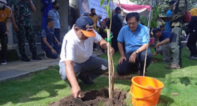 Walikota Cimahi, Dikdik Suratno Nugrahawan, Aksi Penanaman Pohon Baros, Jl HMS Mintareja Baros, Gereja Betania Fresh Anointing (GFA), Pembangunan Gereja, Puskesmas, Pos Polisi