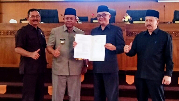 DPRD Kota Cimahi, Raperda, Bantuan Keuangan, Partai Politik, Persetujuan Fraksi