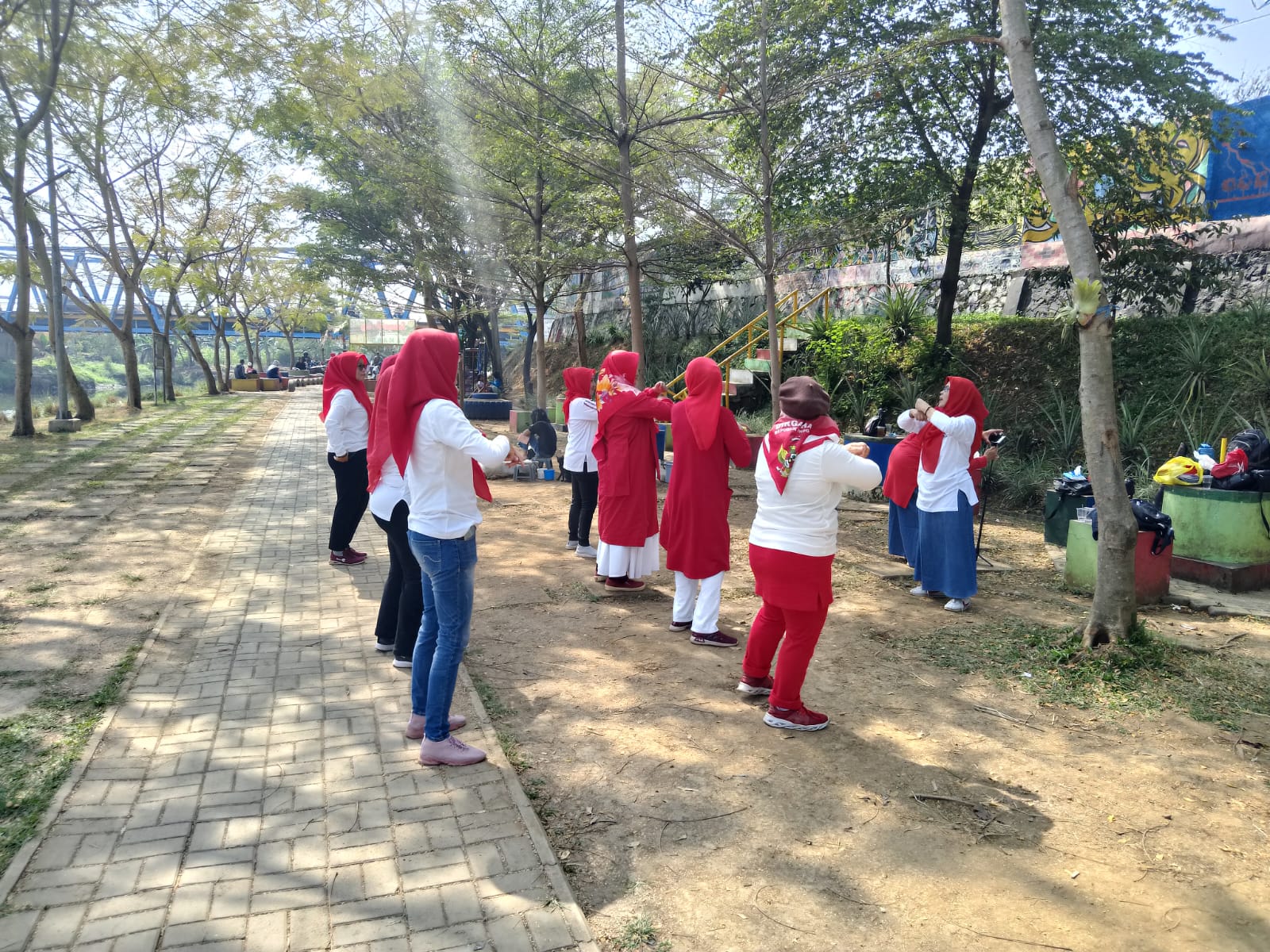 manajemen sampah rumah tangga, Taman Air Sektor 6, sosialisasi lingkungan, Satgas Citarum Harum, weekend berkelanjutan