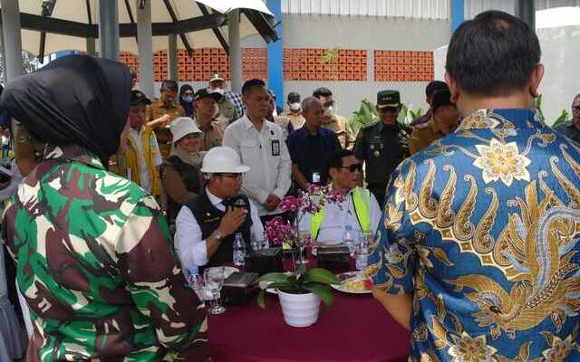 dampak sampah, solusi pengelolaan sampah, Kabupaten Bandung, TPST Oxbow Cicukang, Menkomarves, pengolahan limbah