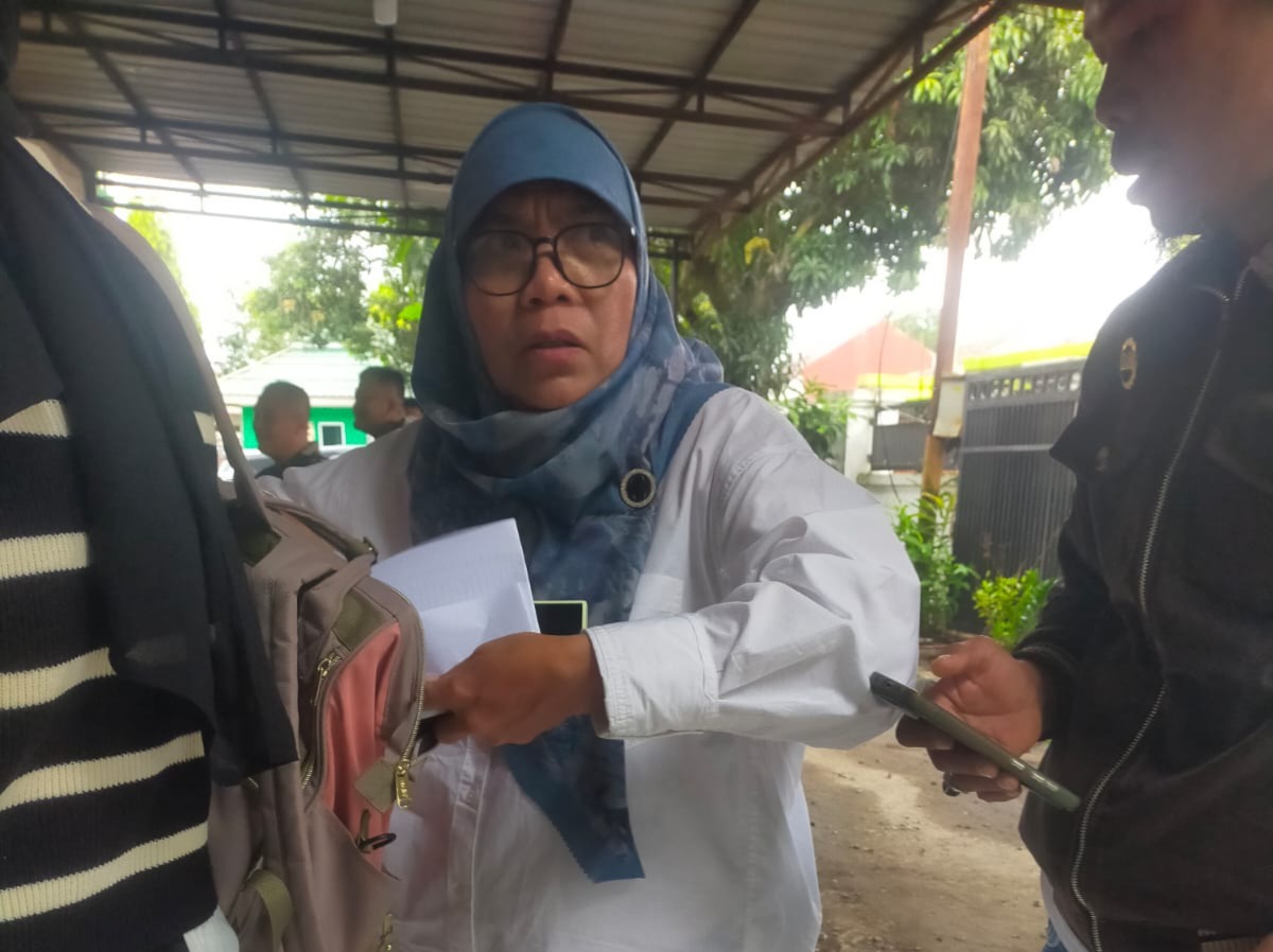 DLH Kabupaten Bandung 'Bikin Malu' Tak Hadir di Acara Sosialisasi Limbah, Padahal Jadi Sorotan Utama DLH Kabupaten Bandung tidak hadir di sosialisasi limbah Citarum Harum. Simak tanggapan Satgas dan sanksi Rp3 Miliar bagi pabrik nakal