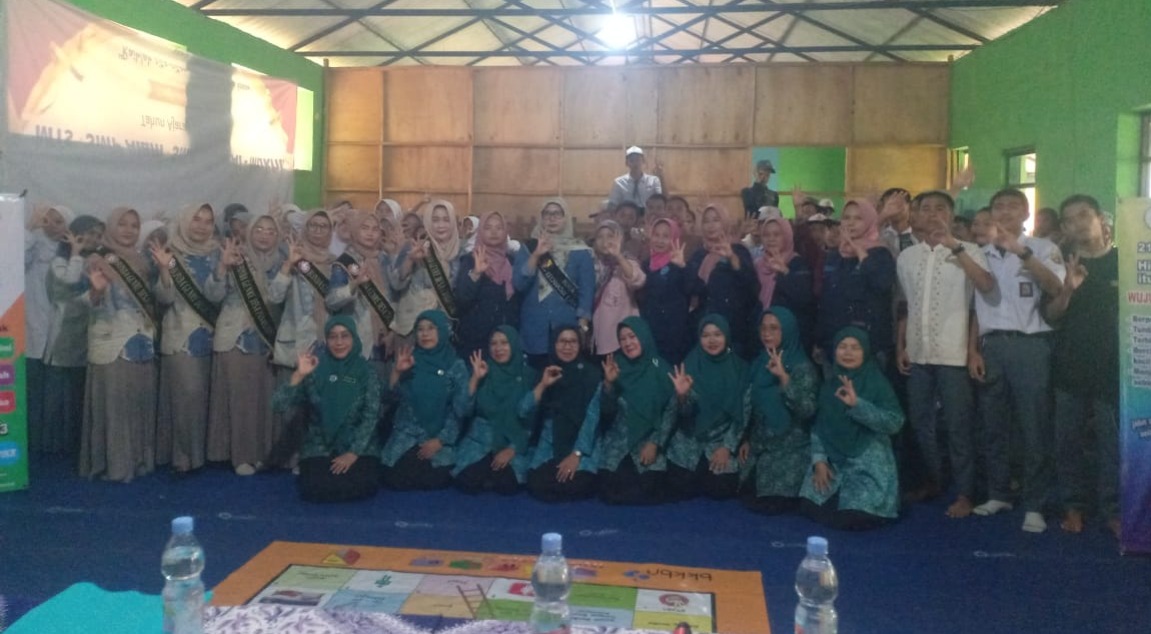 Kunjungan Kerja TP PKK Cangkuang ke SMA Islam Al Mukhlis, Sosialisasi Program KILAS TP PKK Cangkuang,SMA Islam Al Mukhlis,Sosialisasi KILAS,Kekerasan Seksual Anak,Remaja Berkualitas Bandung